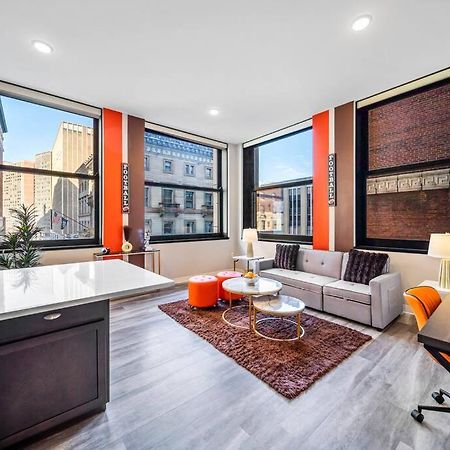 Heart Of Dt With Corner View And With Free Pool & Steam 307 Apartamento Cleveland Exterior foto